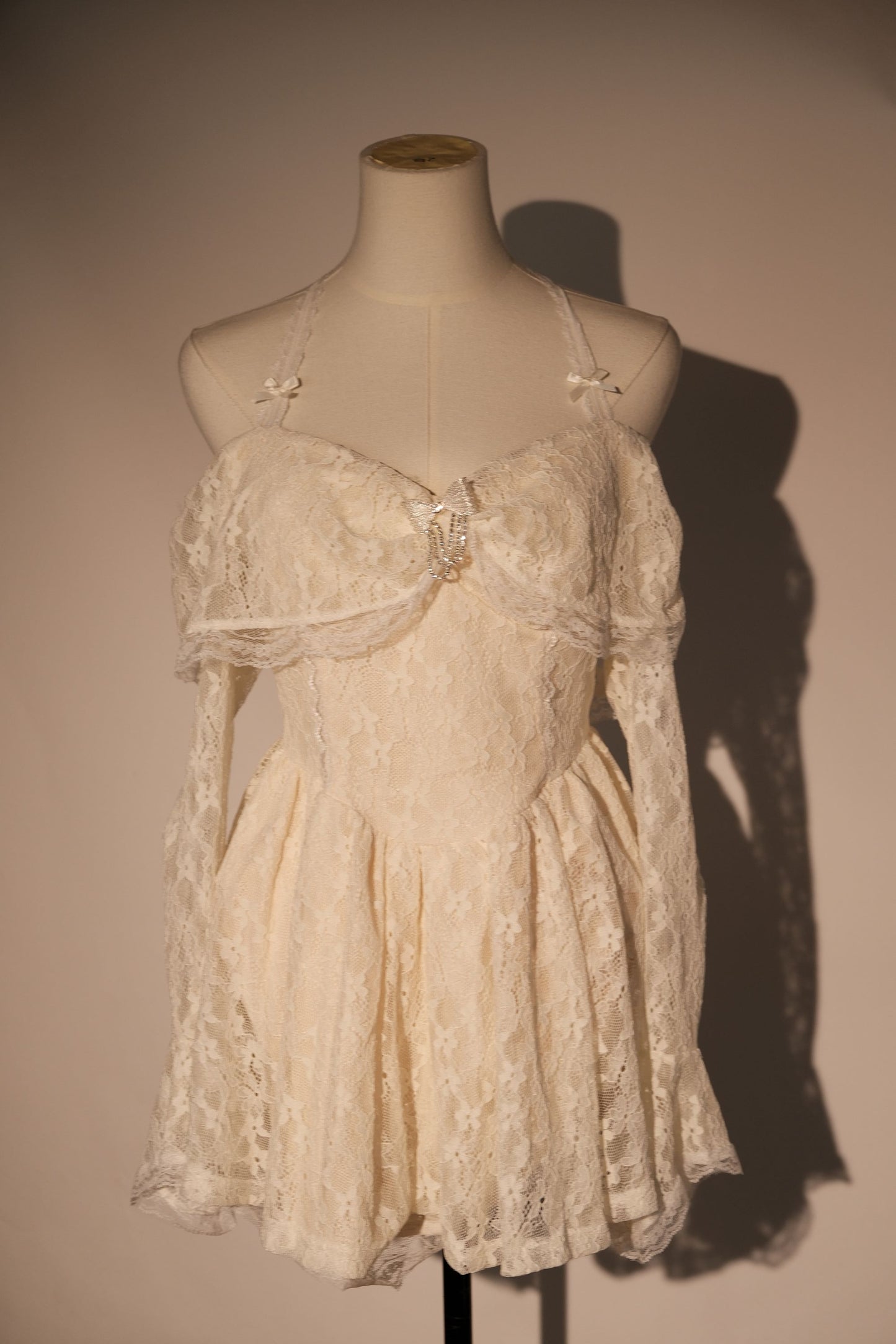 Off-Shoulder Lace Halter Neck Dress