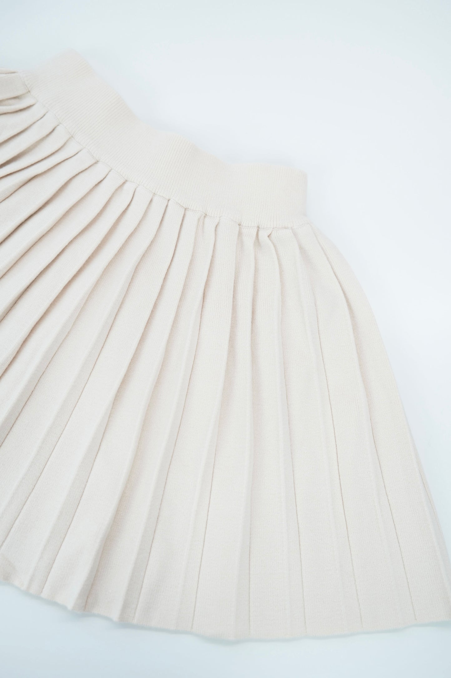 Plush Collar Knit Set with Pleated Skirt