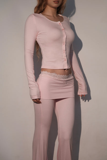 Cozy long sleeves & foldover pant outfit